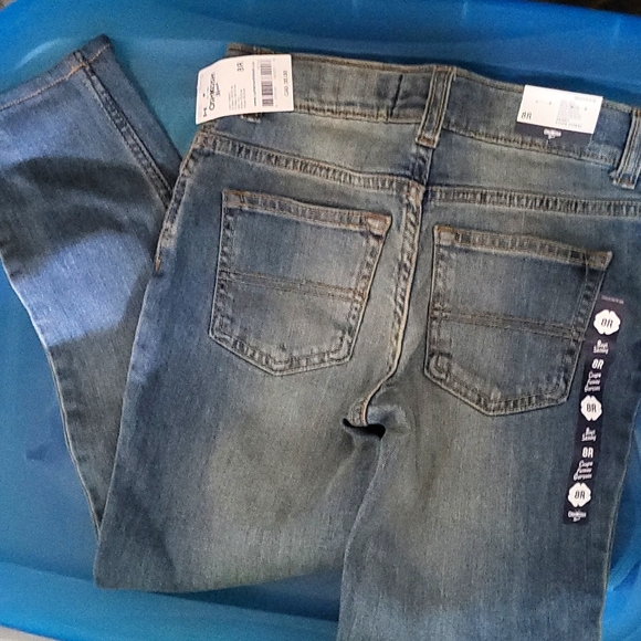 2/$24 NWT Oshkosh boys jeans size 8R - Picture 2 of 3